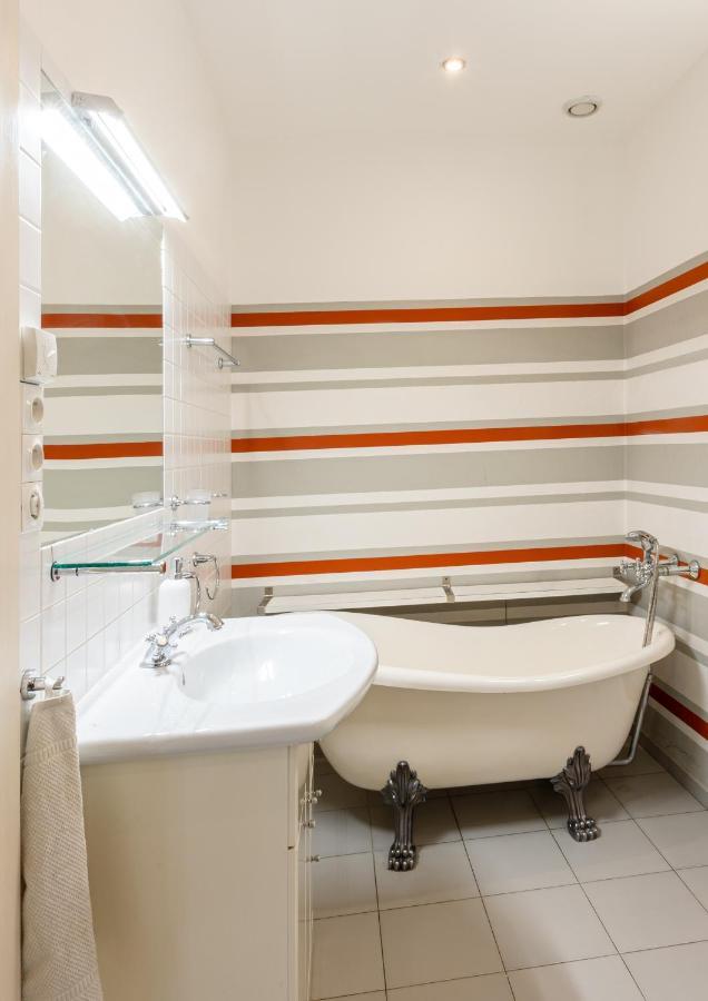 City Centre Garden Apartment With Parking プラハ エクステリア 写真