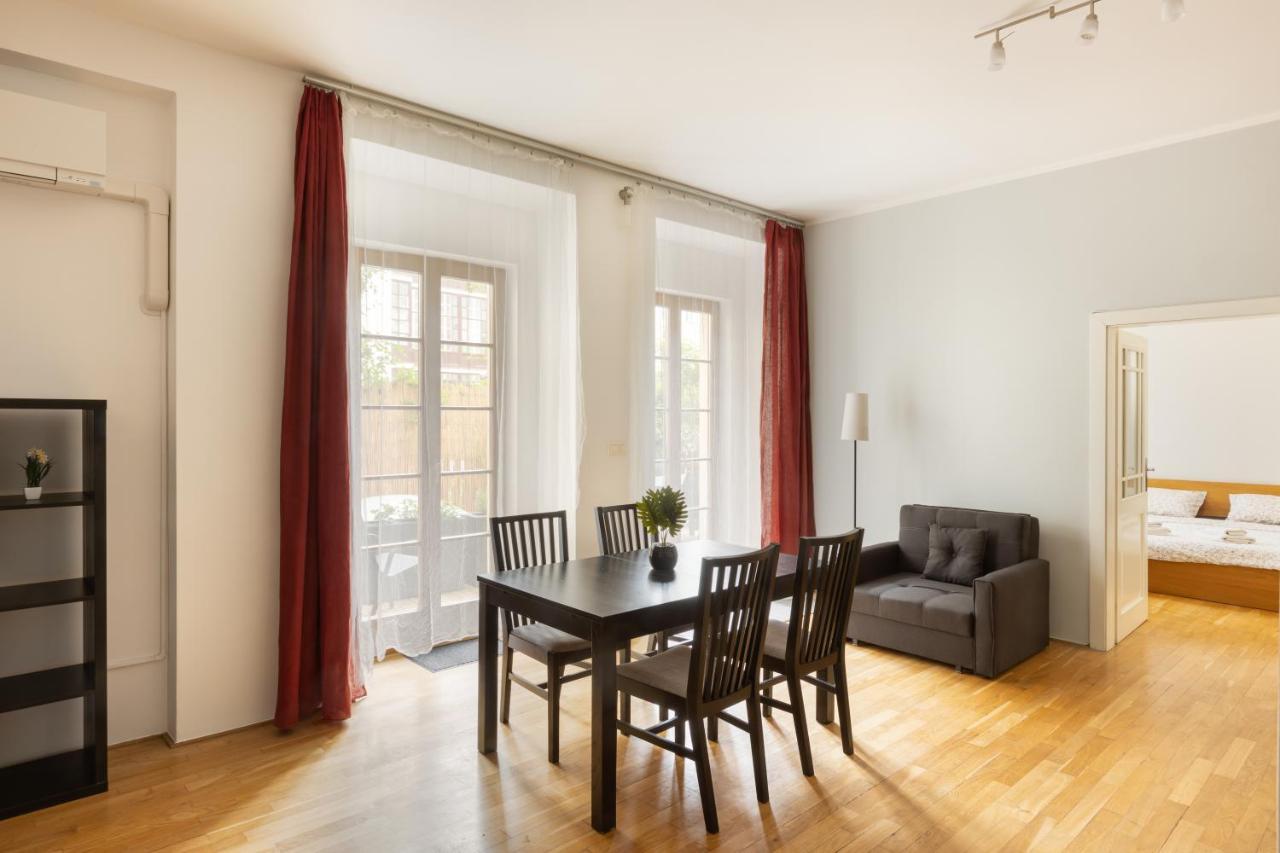 City Centre Garden Apartment With Parking プラハ エクステリア 写真
